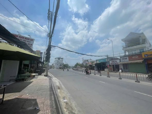Bán nhà mặt tiền 4,3x27m giá 10,7 tỷ TL, Mặt tiền Nguyễn Ảnh Thủ, Quận 12