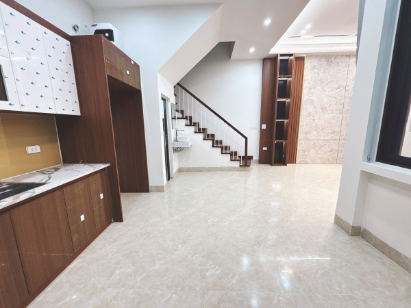 CHỦ BÁN ĐẤT TẶNG NHÀ PHỐ NGỌC HÀ -HÀNG XÓM LĂNG BÁC DT 35M, MT 4,5M GIÁ CHÀO 6,9 TỶ