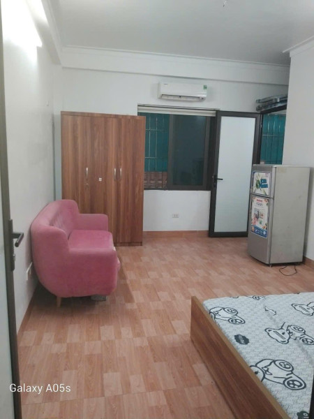 Cho thuê phòng số 1B ngõ 43 Trung Kính khép kín chỉ 3.5tr
