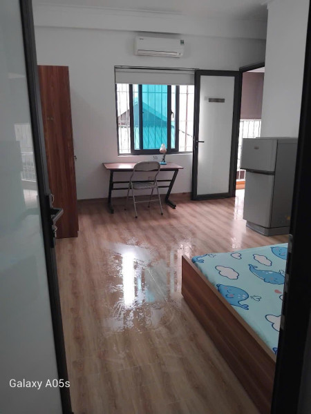 Cho thuê phòng số 1B ngõ 43 Trung Kính khép kín chỉ 3.5tr