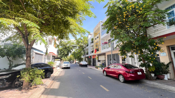 Căn Nhà Mới Ngay Trung Tâm Nha Trang Chỉ 2ty180 Siêu Rẻ