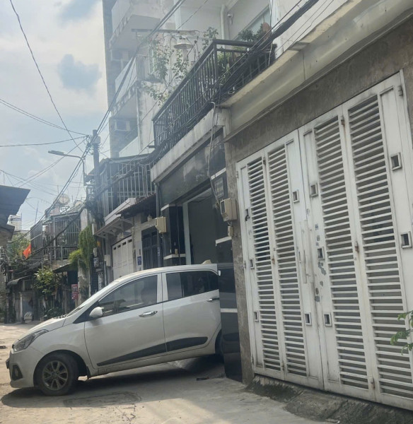 Nhà đẹp HXH vuông vức, 4x13m đường Nguyễn Hữu Tiến, cách nhà ga T3 chỉ 1km