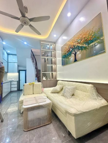 Bán nhà riêng tại Phường Hoàng Liệt, Hoàng Mai, Hà Nội giá 7 tỷ  700 triệu. Cách phố giải phóng 80m