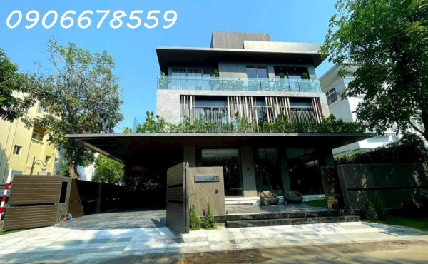 Bán Biệt thự căn góc ngay Hồ Bán Nguyệt Phú Mỹ Hưng Q7