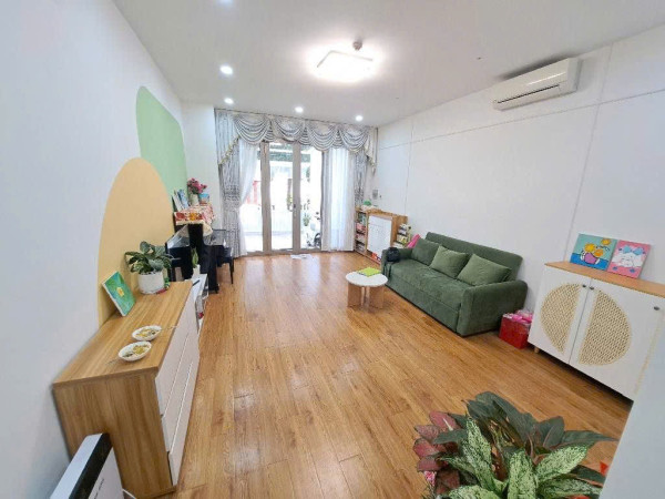 HIẾM LÂM VĂN BỀN NGANG KHỦNG 6.4M, 4 TẦNG BTCT NHÀ MỚI TOANH DỌN VÀO Ở LIỀN ,giá NHỈNH 6 TỶ