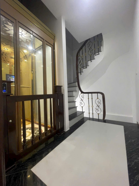 Bán nhà Hướng Nam, 36m2, Lò Đúc, 11-12  tỉ, 5 tầng thang máy