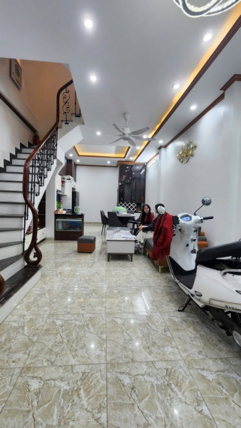 Nhà Kim Giang Đị Kim 30m ô tô tránh 42m2 4 tầng 9.6 tỷ
