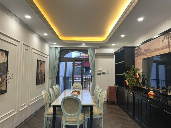Nhà đẹp - Dân Xây, Vương Thừa Vũ, Ô Tô đỗ cửa, 5 Tầng Thang Máy, KD, 45m2, 16.6 Tỷ.
