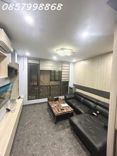 NHÀ ĐẸP Ở NGAY - 5 TẦNG FULL CÔNG NĂNG - CHỦ TẶNG ĐỦ NỘI THẤT