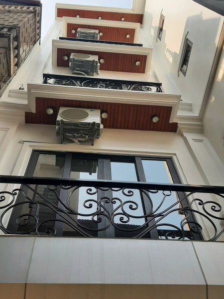 Bán nhà phân lô phố Pháo Đài Láng kinh doanh sầm uất