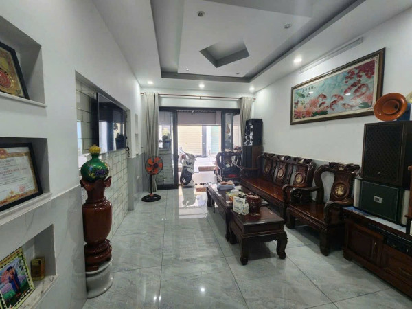 NHÀ_MỚI_Q.7 ĐẸP KHÁCH CHỈ XÁCH VALY VÀO Ở - XE HƠI NGỦ TRONG NHÀ- NỞ HẬU NHẸ TÀI LỘC. GIÁ NHỈNH 9