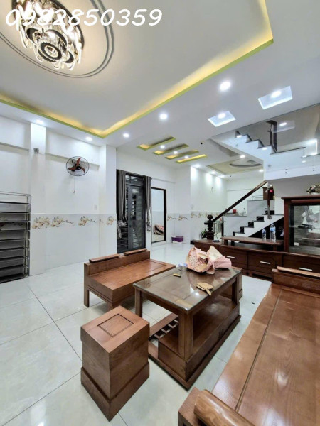 CẠNH TRƯỜNG TH KIM ĐỒNG - HẺM VF3 - 3 TẦNG - 6T.Ỷ 6