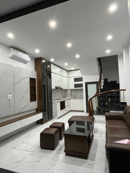 Bán nhà riêng phố Đội Ba Đình, Gần phố, Lô góc, 32m 6T, 11 tỷ 3