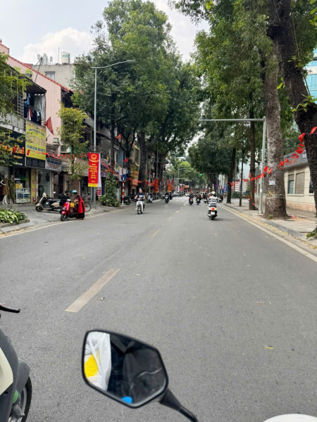 Bán nhà mặt phố hà nội giá cả hợp lý.Mời ace vào xem