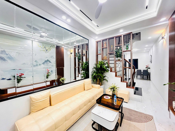 CẦN BÁN NHÀ PHỐ QUAN NHÂN - 33M2 - 5 TẦNG - MT 3.2- GIÁ 8.15 TỶ