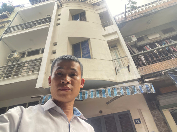 Bán nhà lô góc 2 mặt tiền, gần phố Hào Nam, Đống Đa, 30m2 5 tầng, 4,5m hơn 10 tỷ, oto đỗ cửa, đa