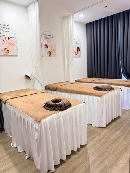 MÌNH CÓ NHÀ 2 TẦNG MUỐN SANG NHƯỢNG CHO BẠN LÀM CHĂM SÓC DA CƠ BẢN NAIL MI TẠI NGUYỄN