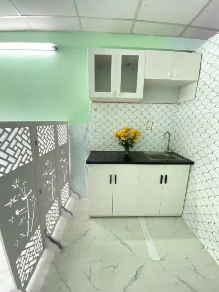 NHÀ LẠC LONG QUÂN - 4 TẦNG - 3 TỶ HƠN - 4 PN, 4WC - ĐẦM SEN 300M - Q11