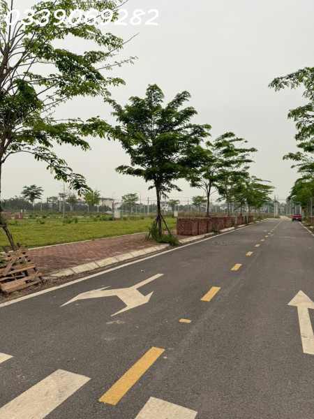 Tiết lộ lô đất 100m2 gần Đại học Quốc Gia, khu vực trung tâm Hòa Lạc. Phù hợp xây trọ, đầu tư sinh