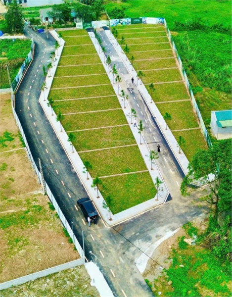 Tôi cần bán lô đất 100m2 hai mặt tiền cách QL21 700m và cách trường ĐH Bách Khoa chỉ 1,2km