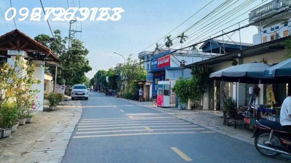 Bán gấp lô đất 100m2 gần Metro số 5, khu vực trung tâm Hòa Lạc. Phù hợp xây trọ, đầu tư sinh lời,