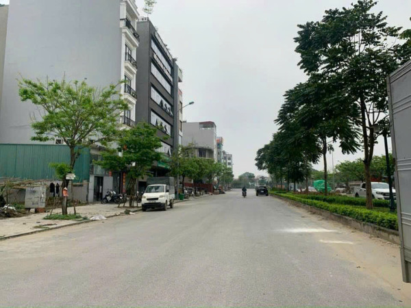 LỠ ĐU ĐỈNH VÀNG, GIỜ PHẢI BÁN ĐẤT 100M2 2 TỶ8