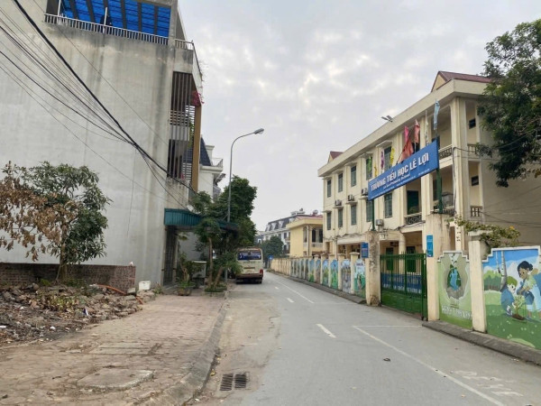 ƯU ĐÃI LÔ ĐẤT SÁT QL21 CẠNH TƯỜNG DỰ ÁN ĐẤT ĐẤU GIÁ ĐỐI DIỆN TRƯỞNG CĐ NGHỀ CHẤT LƯỢNG CAO HOÀ LAC