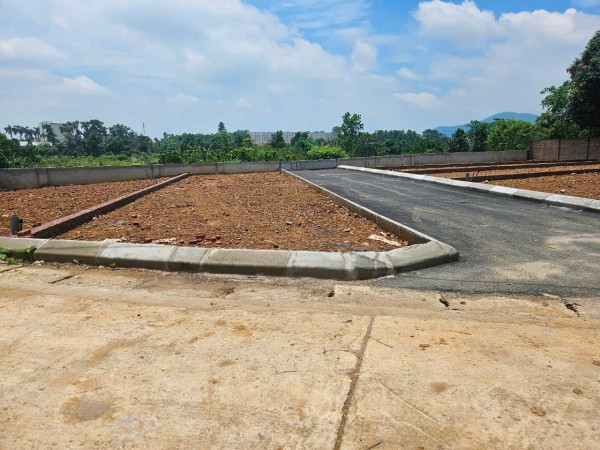 BÁN NHANH LÔ GÓC GẦN UBND XÃ ĐOÀI PHƯƠNG- HÒA LẠC- DIỆN TÍCH 105M2- NHỈNH 2 TỶ- FULL THỔ CƯ - SẴN