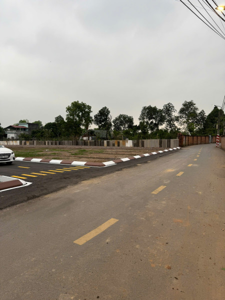 Đất phường tùng thiện sơn tây, trục chính kinh doanh, đường thông