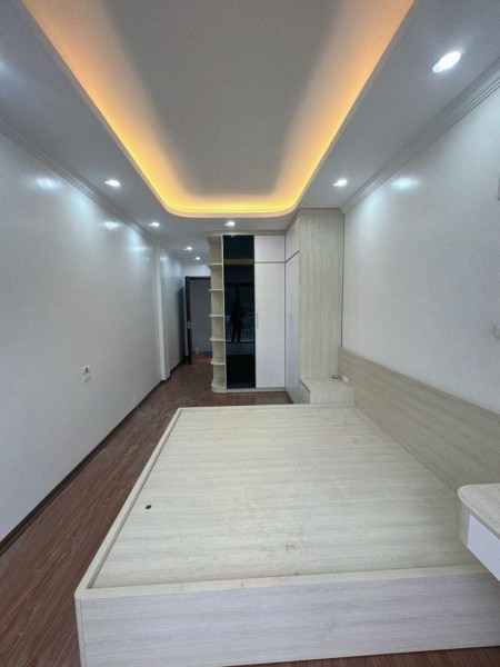 BÁN NHÀ - NGÔ GIA TỰ - NHÀ 4 TẦNG DÂN XÂY ĐẸP LUNG LINH - TẶNG FULL NỘI THẤT - 79M - NHỈNH 10 TỶ