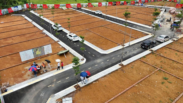 Làn 2 của quốc lộ 21 em đang sẵn quỹ đất cực kỳ tiềm năng tại Hoà Lạc, Hà Nội