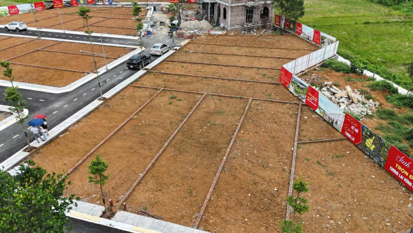 Làn 2 của quốc lộ 21 em đang sẵn quỹ đất cực kỳ tiềm năng tại Hoà Lạc, Hà Nội