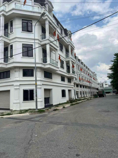 💥 Hiếm! Nhà Nở Hậu Đẹp Đông Hưng Thuận 2 – Sát Tân Bình, Xây 4 Tầng, Giá 4,3 Tỷ
