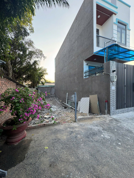 Lô đất gần Vinhomes Grand Park Q9- 68m2 – Nhỉnh 3 tỷ – Đường ôtô tránh –KDC bàn cờ