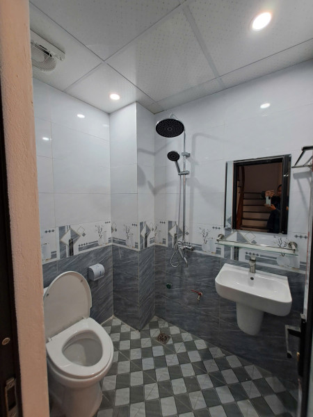 HOA HẬU,PHU LƯƠNG, HA ĐÔNG,31M 5 TẦNG GÍA HƠN 5 TY