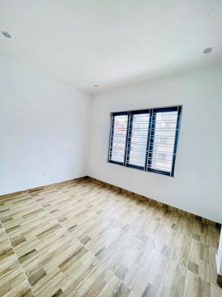 Bán nhà full nội thất, hướng đông nam quận 12 cũ