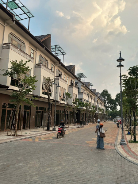 Bán nhà mặt phố tại 02 mai hắc đế, Phường Tân Thành, Thành phố Buôn Ma Thuột, Đắk Lắk giá 18 tỷ