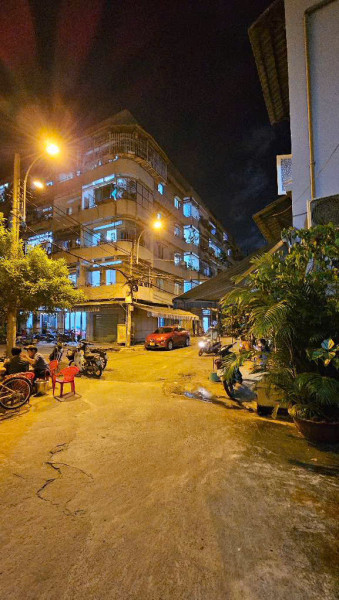 BĐS Dòng Tiền  Đường Hoàng Xuân Nhị, Phú Trung, Tân Phú Chỉ 6 tỷ 9