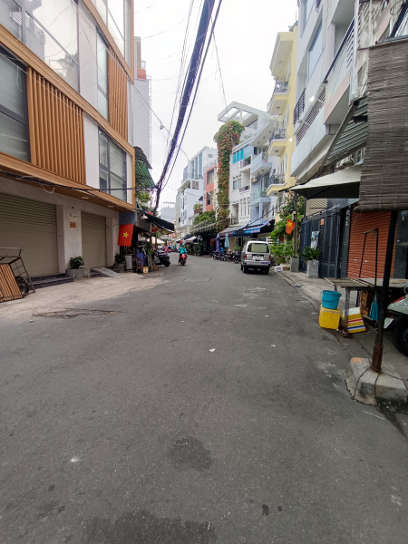 Nhà CAO THẮNG Q10,  2 PHÒNG  NGỦ, 2TẦNG, HEM XE HƠI ,3.9T...