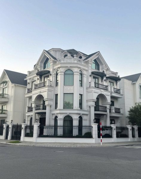 Nhà tôi cho thuê nhà, 136m2- 7T, Trần Quốc Hoàn, Phạm Tuấn Tài -73 tr