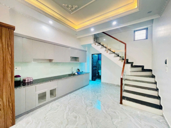 Chỉ 5.X T. Ỷ SỞ HỮU SIÊU PHẨM KINH DOANH