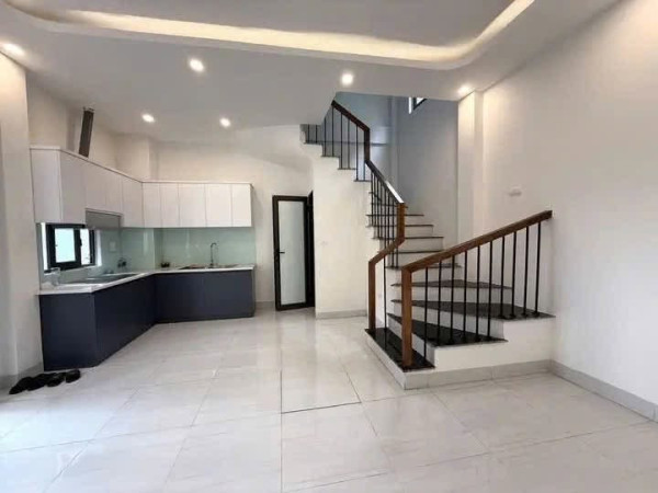 🏡 CHO THUÊ NHÀ NGUYÊN CĂN TẠI Ô CÁCH – 30M² x 5 TẦNG – 3PN  🏡