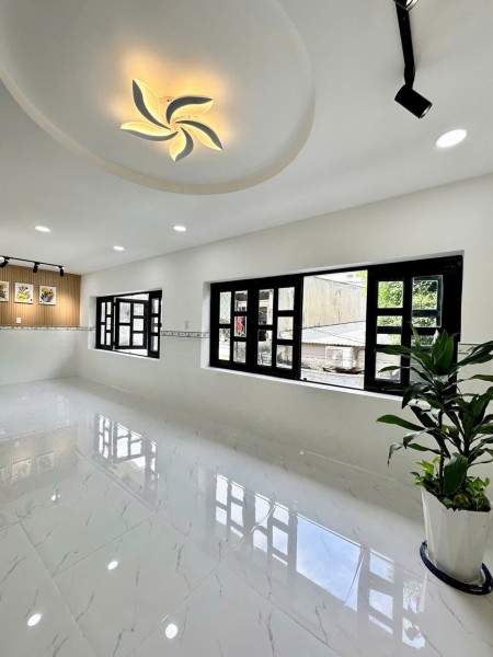 Nhà 3 Tầng mới đẹp - Ngang đẹp 8m sát mặt tiền Mã Lò - Đường Số 2 - Đường Số 4 HCM,BT