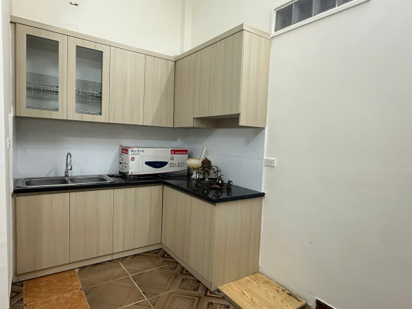 Cho thuê nhà riêng full đồ tại 424 Thụy Khuê, 35m2 x 4 tầng