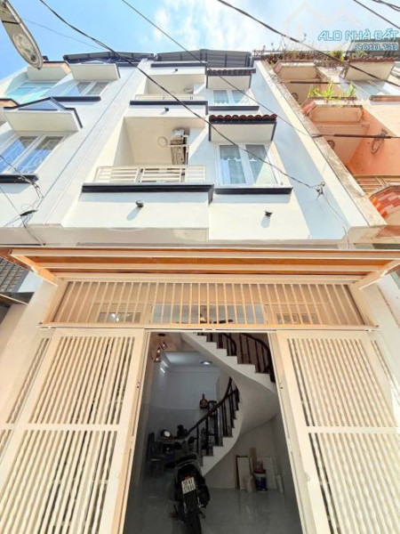 Bán nhà riêng 3 tầng, Linh Trung, hẻm 3.5 m, gần Tô Vĩnh Diện, 3x15, hơn 6 tỷ