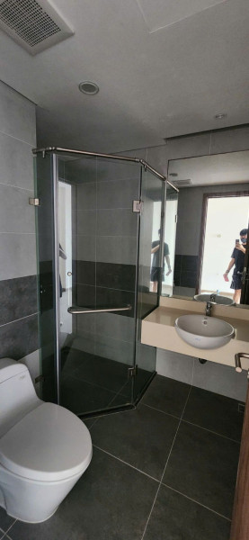 Bán nhà Ngọc thụy 11 tỷ 40m ô tô gara,thang máy,sổ đỏ Long Biên