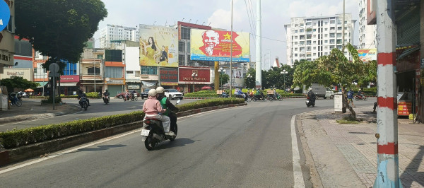 Cơ hội hiếm có sở hữu nhà riêng 3 tầng 60m2 ngang 4.4m gần công viên Tân Phước với giá 4.7 tỉ.