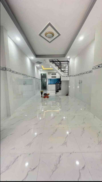 💥 Vị trí đẹp, rất gần mặt tiền Trịnh Đình Trọng. Phân khúc hiếm nhà bán. Xung quanh đầy đủ tiện íc