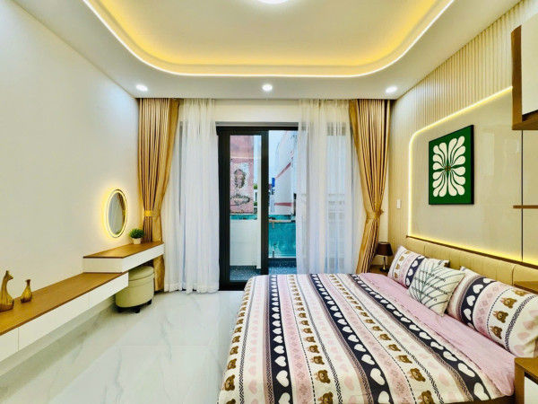 SIÊU PHẨM PHÚ NHUẬN - THÍCH QUẢNG ĐỨC - 4 TẦNG - FULL NỘI THẤT- 6PN - DT 4M*13M - NHỈNH 8 TỶ