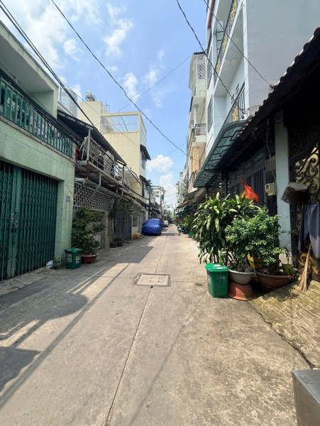 Bán nhà mặt tiền Đặng Thúc Vịnh, Đông Thạnh, Hóc Môn, 535m2, sổ hồng, giá 18.3 tỷ. LH: 0961725738